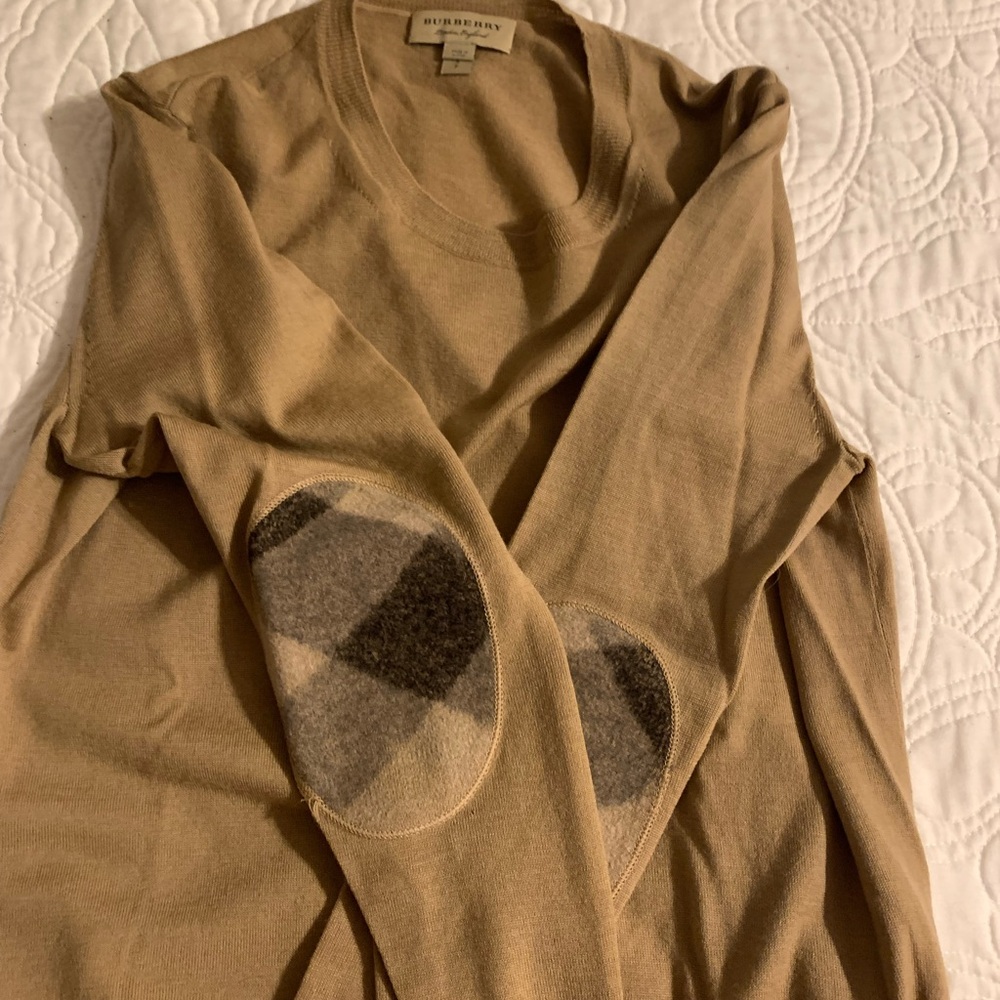 Burberry women's sweater small